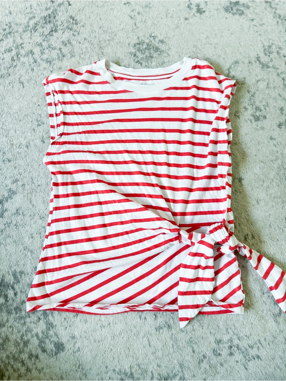 ⭐️3/$30⭐️ (bundle deal) Old Navy Red & White Side Tie Top